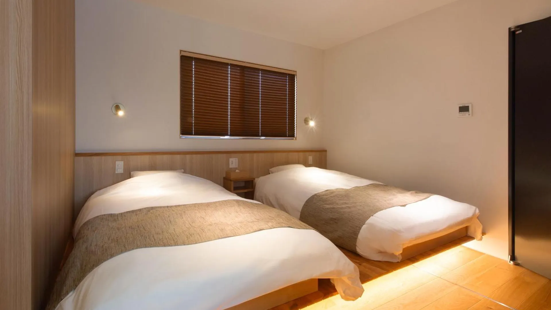 Design Hotel Kyoto Fuyacho 3*,